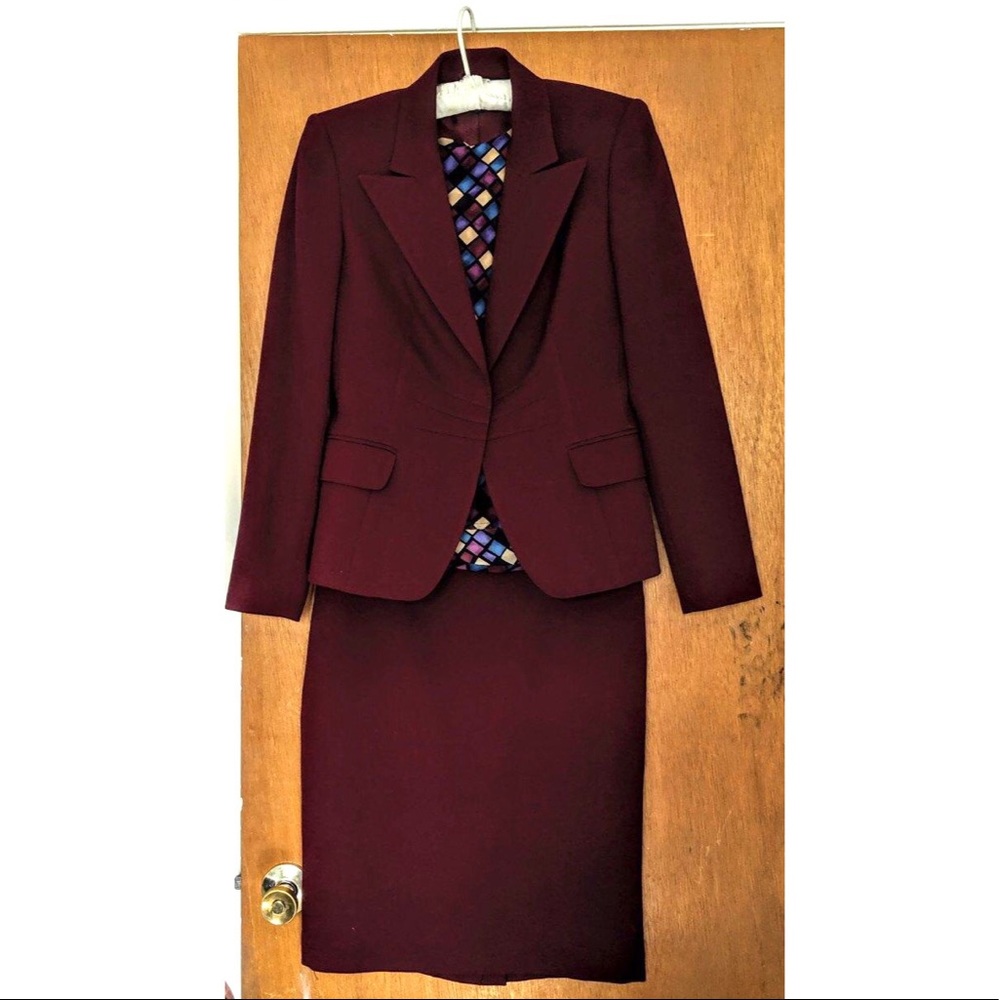 2 piece Anne Klein skirt suit